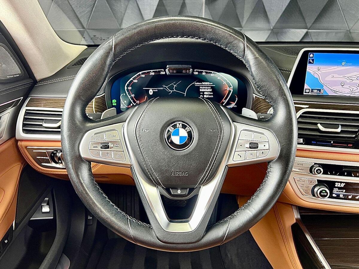 BMW Řada 7 Sedan / Limuzína 3,0 l 250 kw