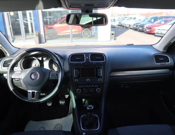 Volkswagen Golf Kombi 1,6 l 77 kw