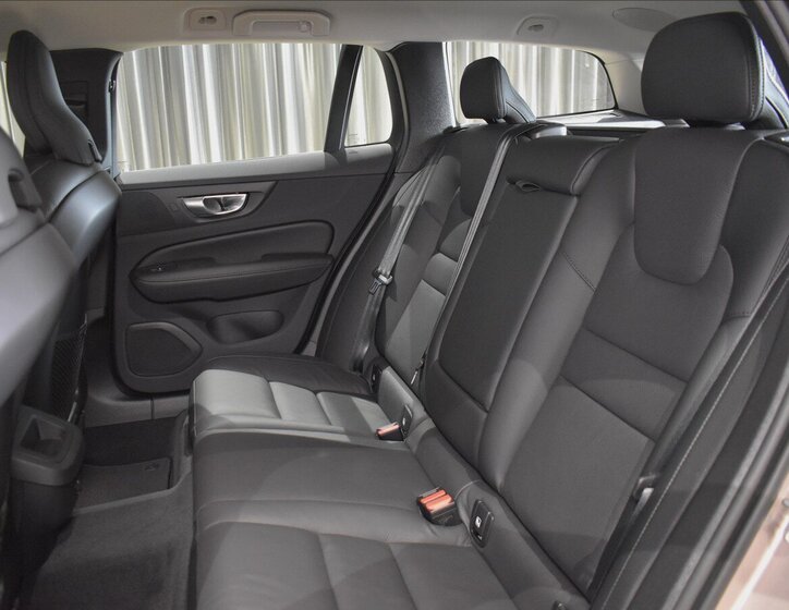 Volvo V60 Kombi 2,0 l 145 kw