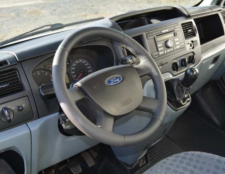 Ford Transit Valník 2,2 l 63 kw