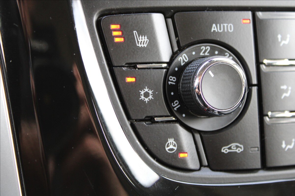 Opel Astra Kombi 2,0 l 121 kw