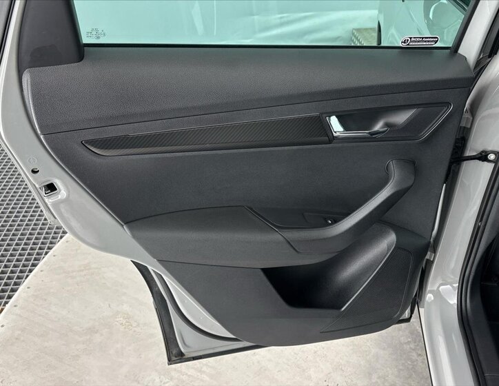 Škoda Karoq SUV / Terénní 1,5 l 110 kw