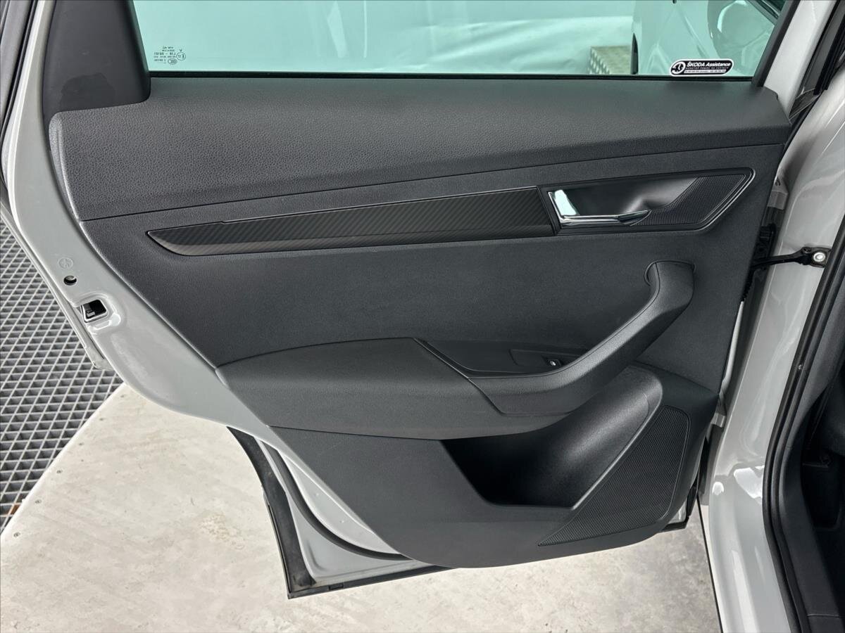 Škoda Karoq SUV / Terénní 1,5 l 110 kw