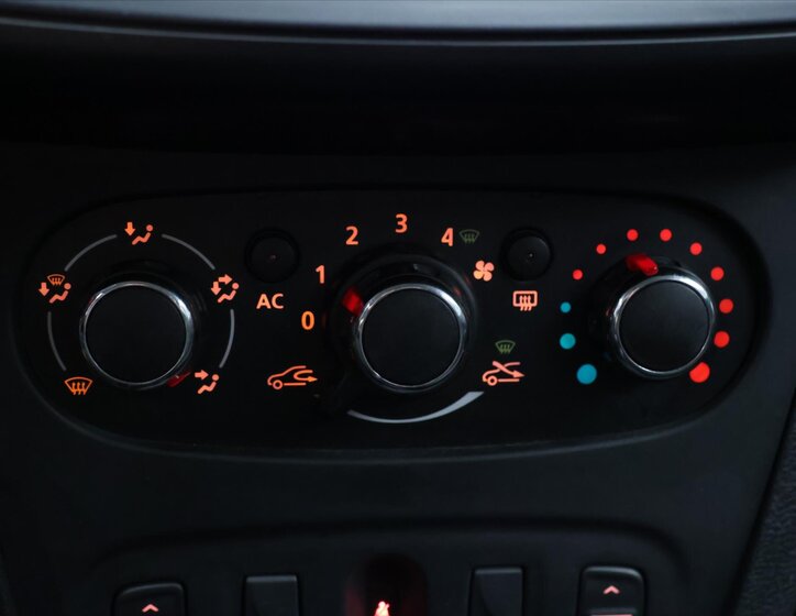 Dacia Logan Sedan / Limuzína 1,1 l 55 kw