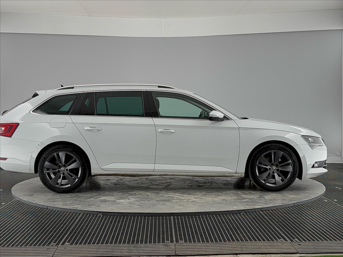 Škoda Superb Kombi 2,0 l 110 kw