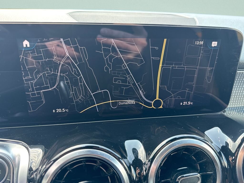 Mercedes-Benz GLB SUV / Terénní 1,3 l 100 kw