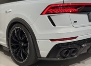Audi RS Q8 13