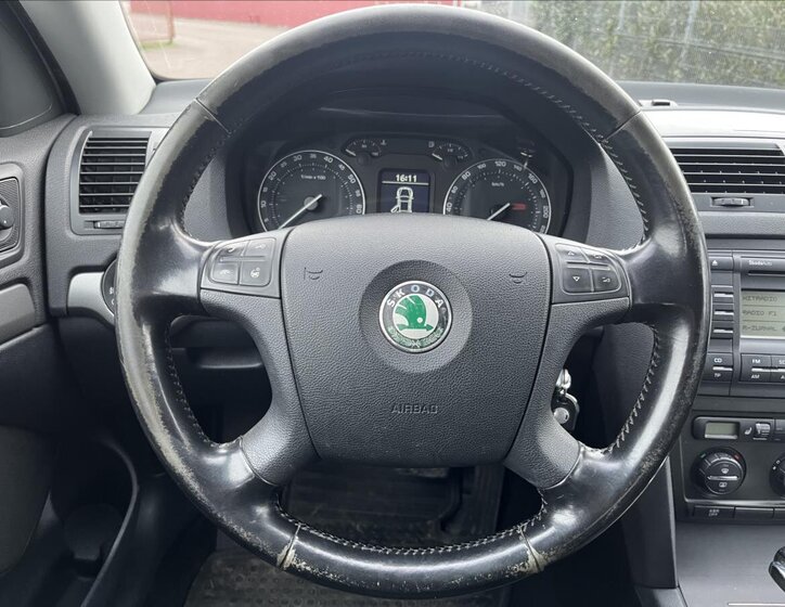 Škoda Octavia Sedan / Limuzína 1,6 l 75 kw