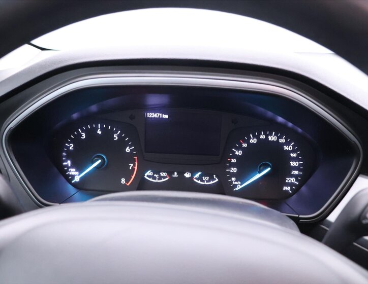 Ford Focus Kombi 999,0 92 kw
