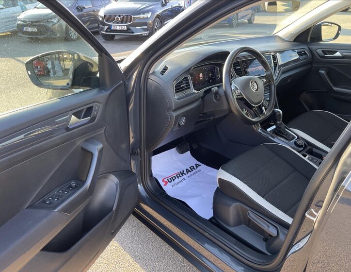Volkswagen T-Roc SUV 2,0 l 110 kw