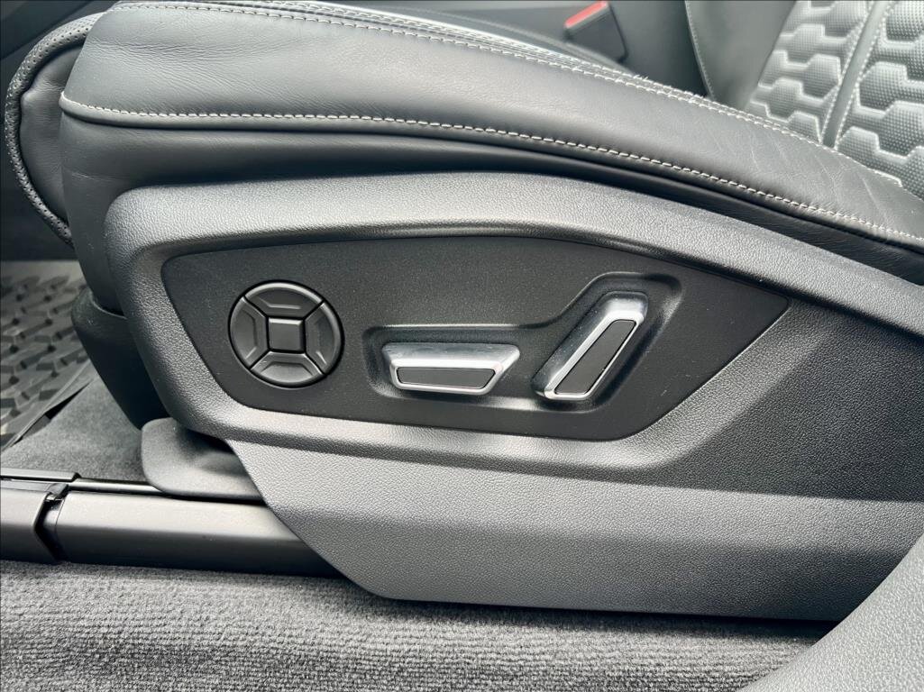 Audi RS Q8 SUV / Terénní 4,0 l 441 kw