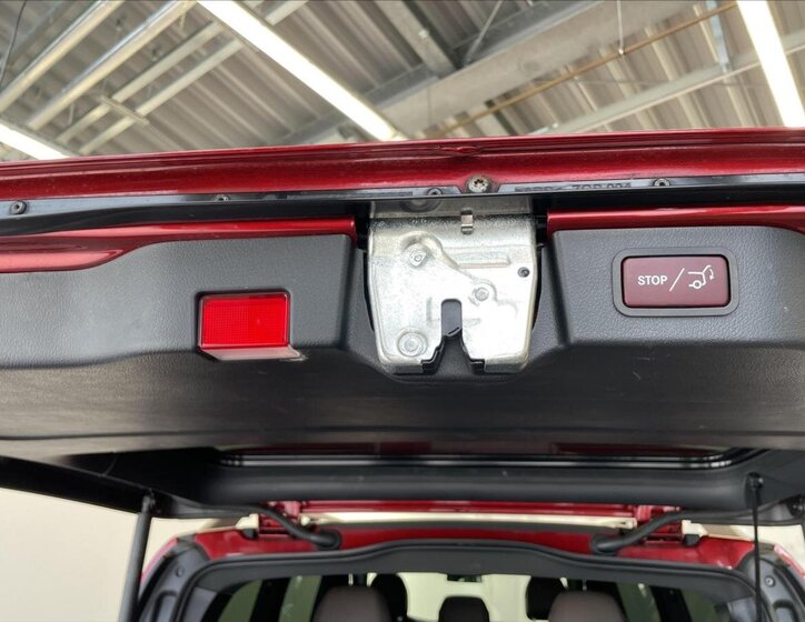 Mercedes-Benz Třídy V MPV 2,0 l 174 kw