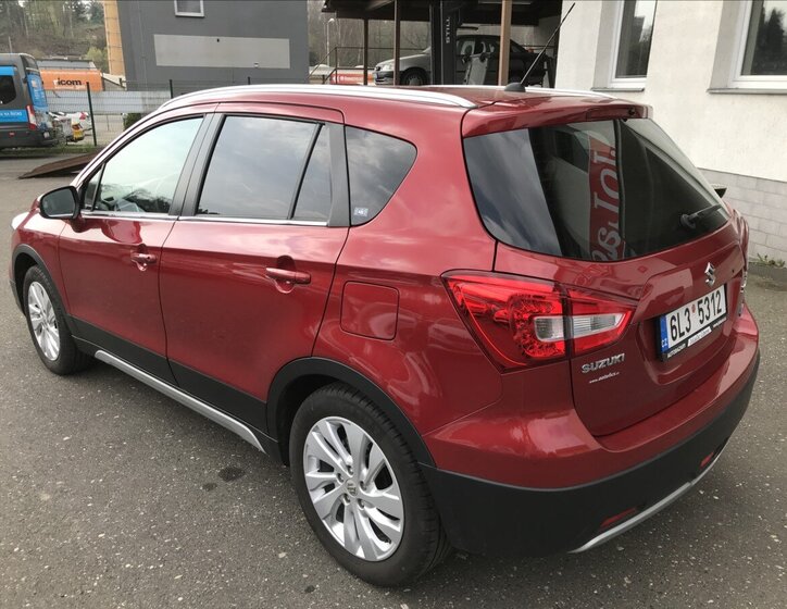 Suzuki SX4 S-Cross SUV / Terénní 1,4 l 95 kw