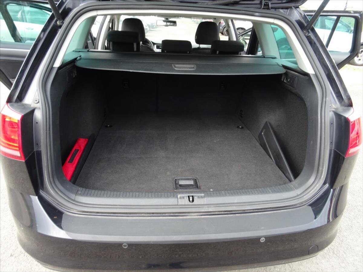 Volkswagen Golf Kombi 1,6 l 81 kw