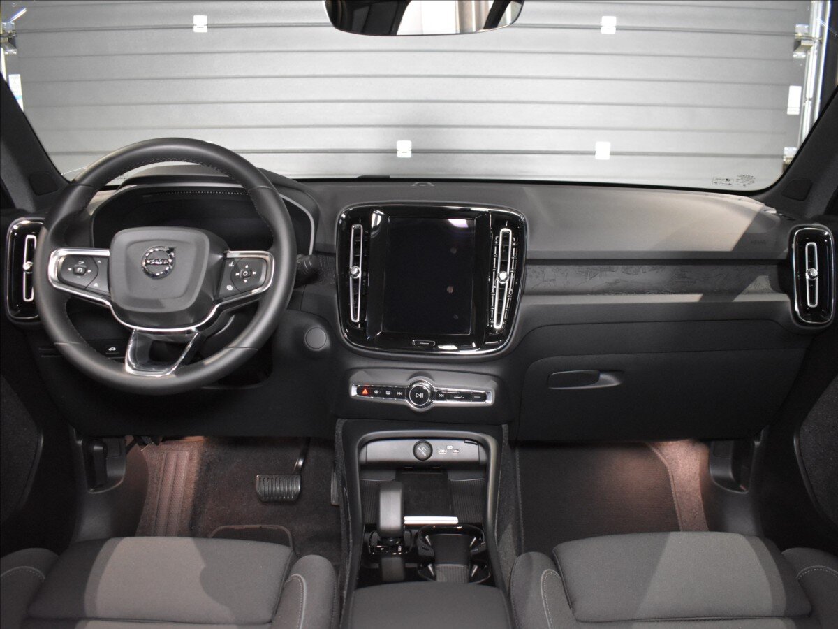 Volvo C40 SUV / Terénní 0,0 185 kw