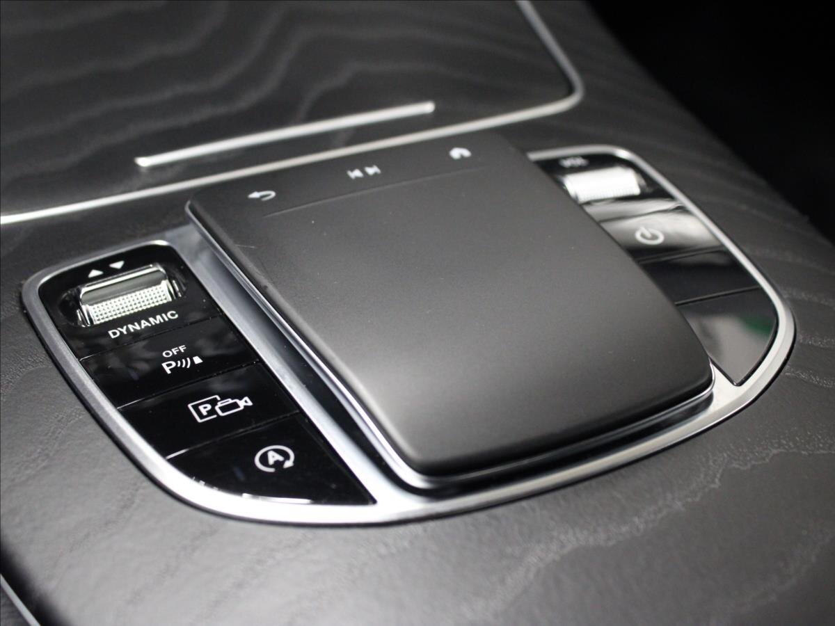 Mercedes-Benz CLS Sedan / Limuzína 2,0 l 143 kw