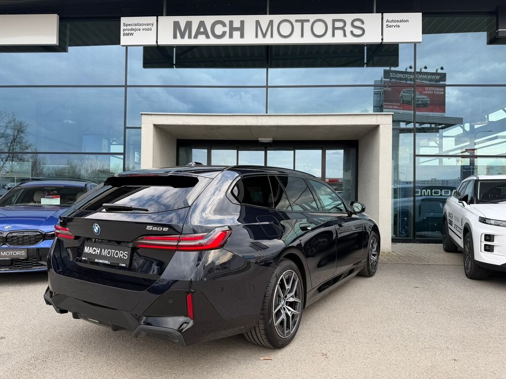 BMW Řada 5 Kombi 3,0 l 360 kw