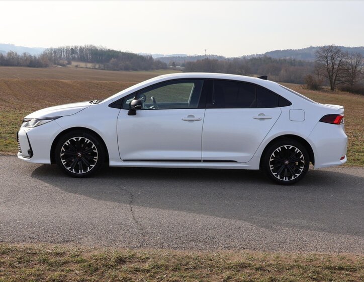 Toyota Corolla Sedan / Limuzína 1,8 l 72 kw