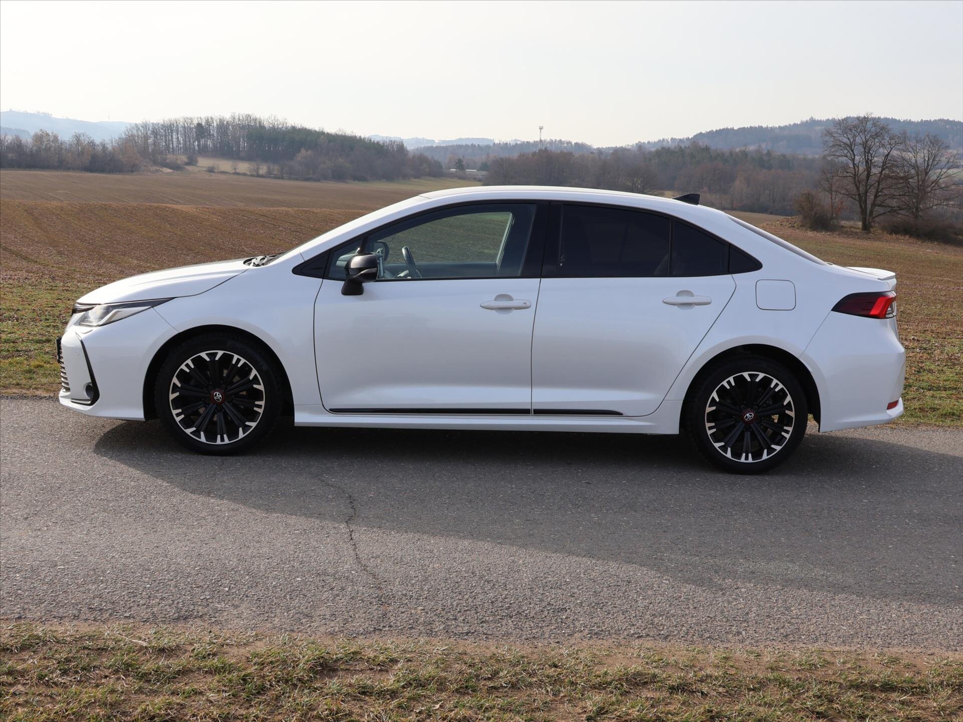 Toyota Corolla Sedan / Limuzína 1,8 l 72 kw
