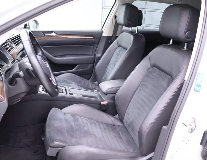 Volkswagen Passat 11