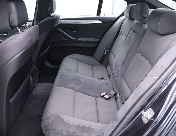 BMW Řada 5 Sedan / Limuzína 3,0 l 190 kw