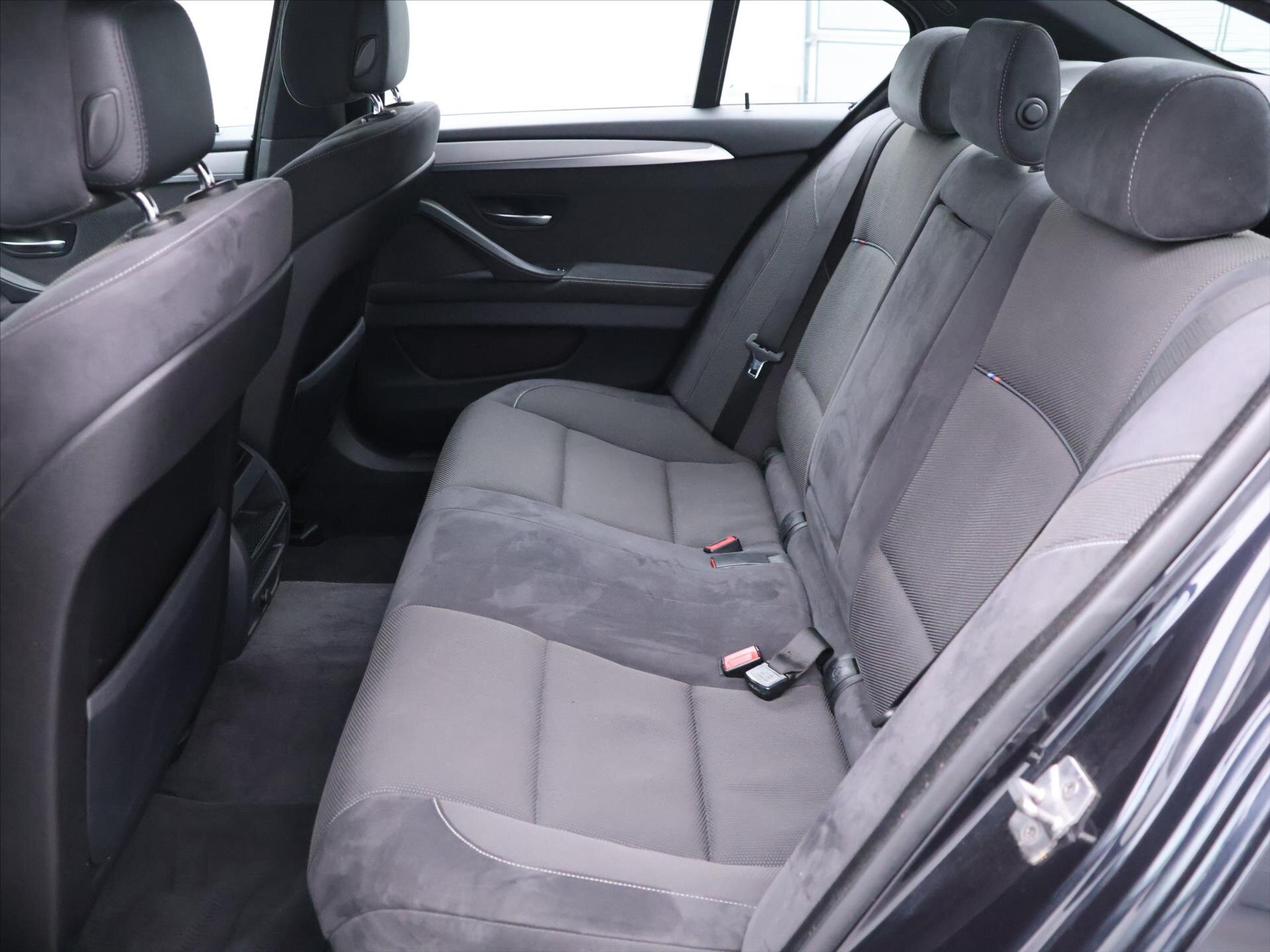 BMW Řada 5 Sedan / Limuzína 3,0 l 190 kw