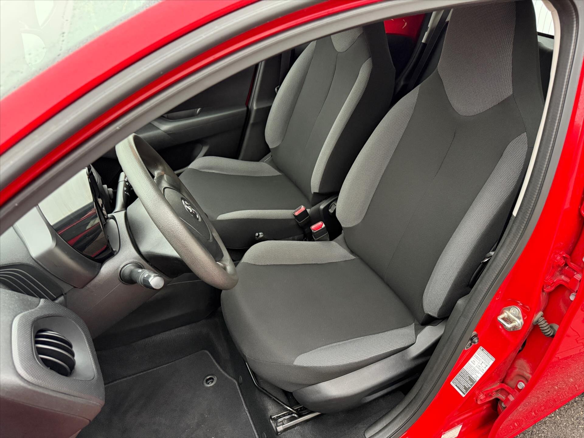 Toyota Aygo Hatchback 998,0 51 kw