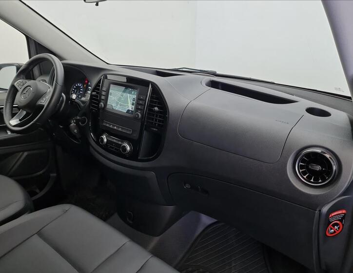 Mercedes-Benz Vito 14