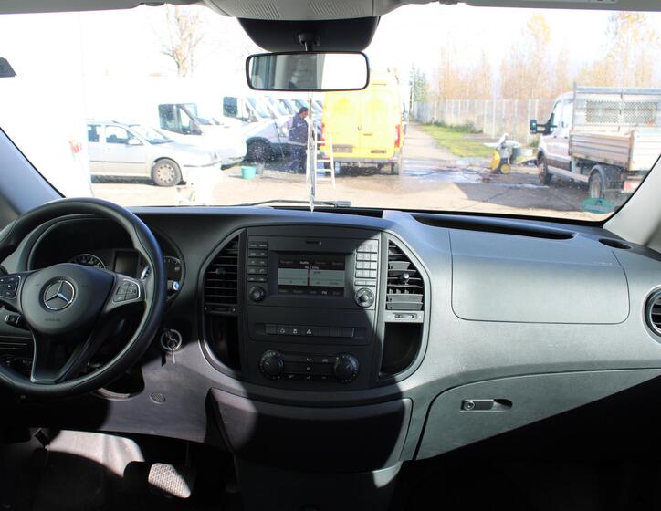 Mercedes-Benz Vito 11