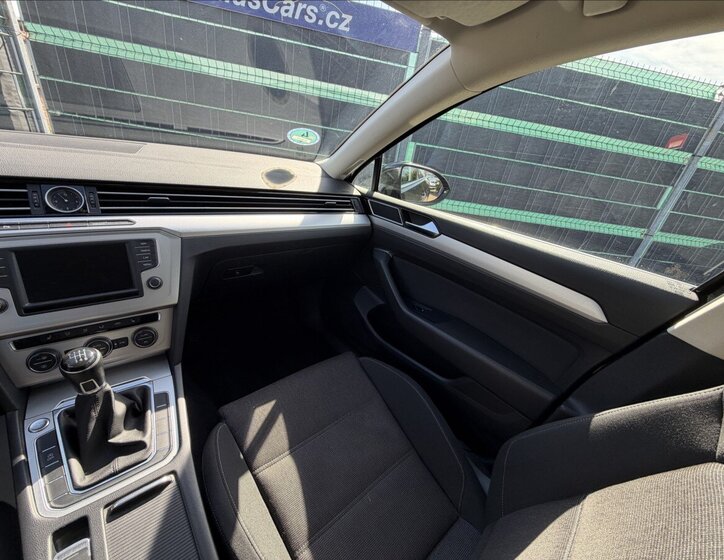 Volkswagen Passat Kombi 2,0 l 110 kw