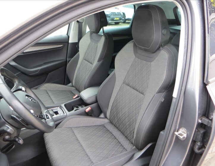 Škoda Karoq SUV 2,0 l 110 kw