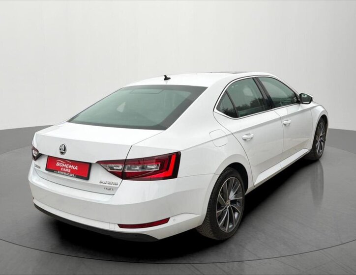Škoda Superb Sedan 2,0 l 140 kw