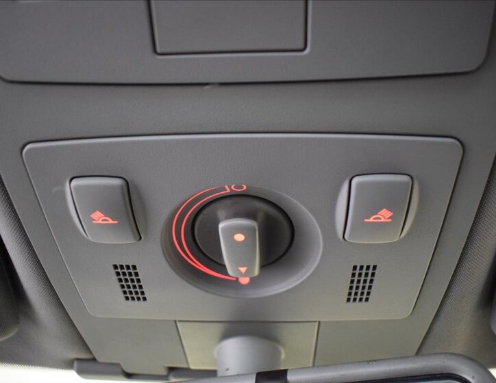 Audi S8 Sedan / Limuzína 4,2 l 265 kw