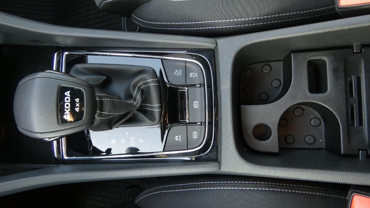 Škoda Karoq SUV / Terénní 2,0 l 110 kw