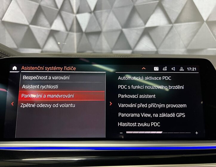 BMW X7 SUV / Terénní 3,0 l 250 kw