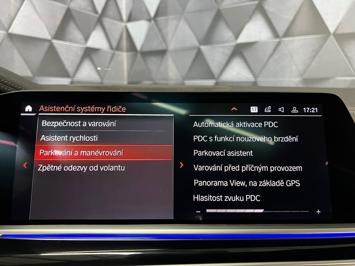 BMW X7 SUV / Terénní 3,0 l 250 kw