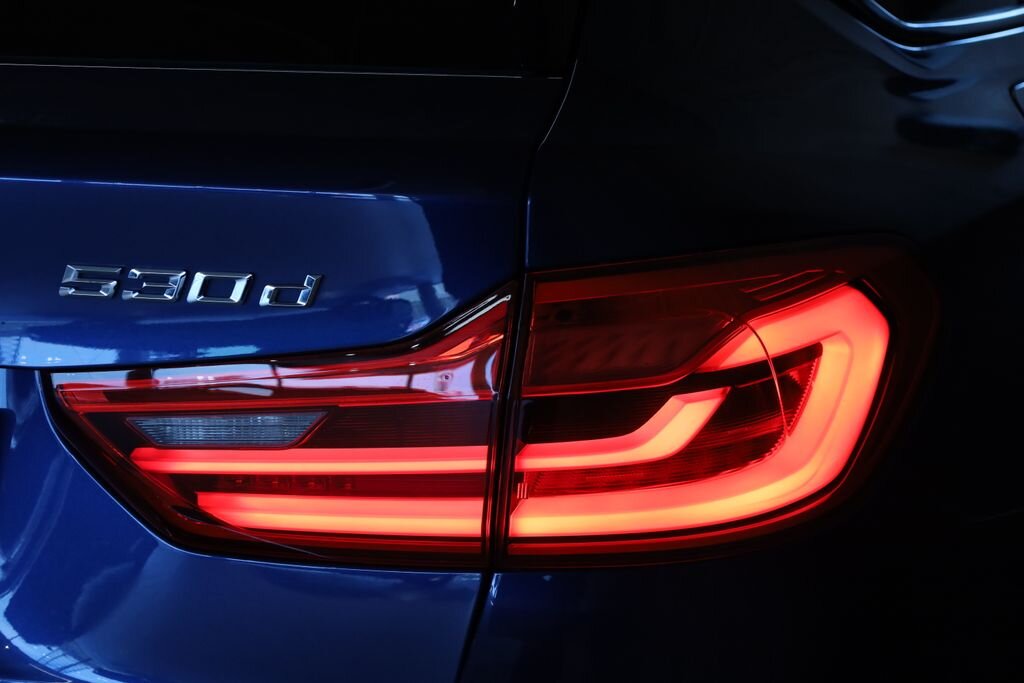 BMW Řada 5 Kombi 3,0 l 195 kw