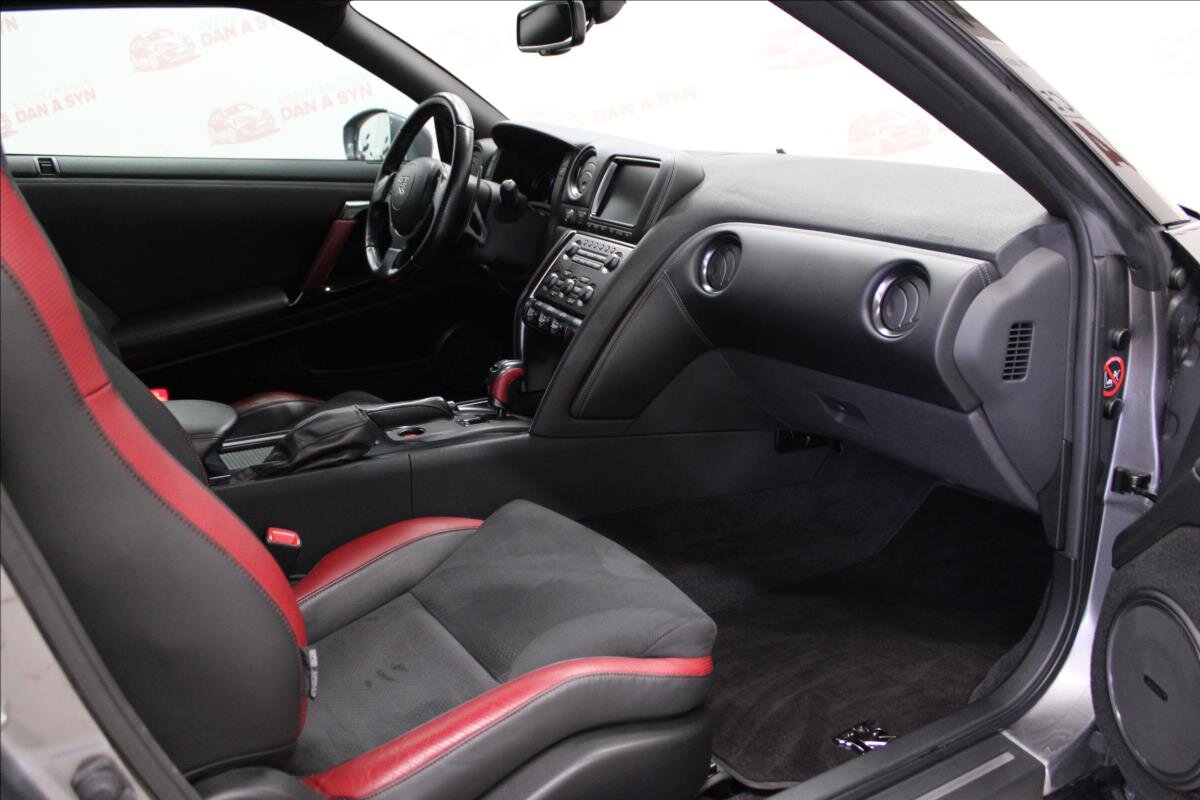 Nissan GT-R Kupé 3,8 l 390 kw