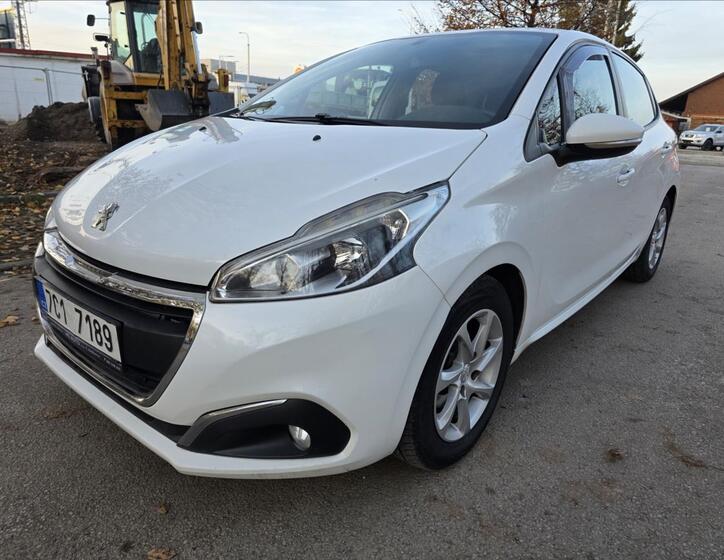 Peugeot 208 1
