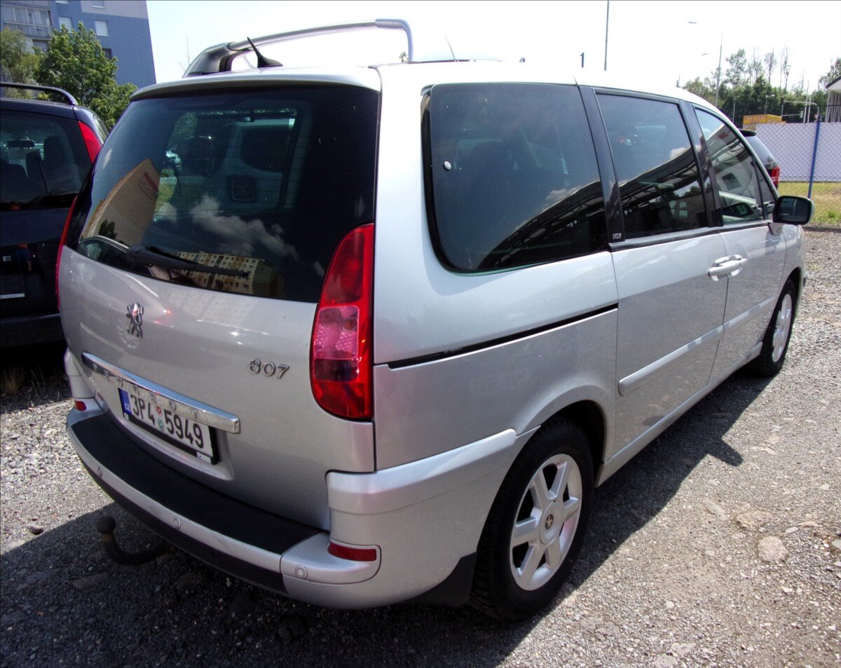 Peugeot 807 MPV 2,0 l 100 kw