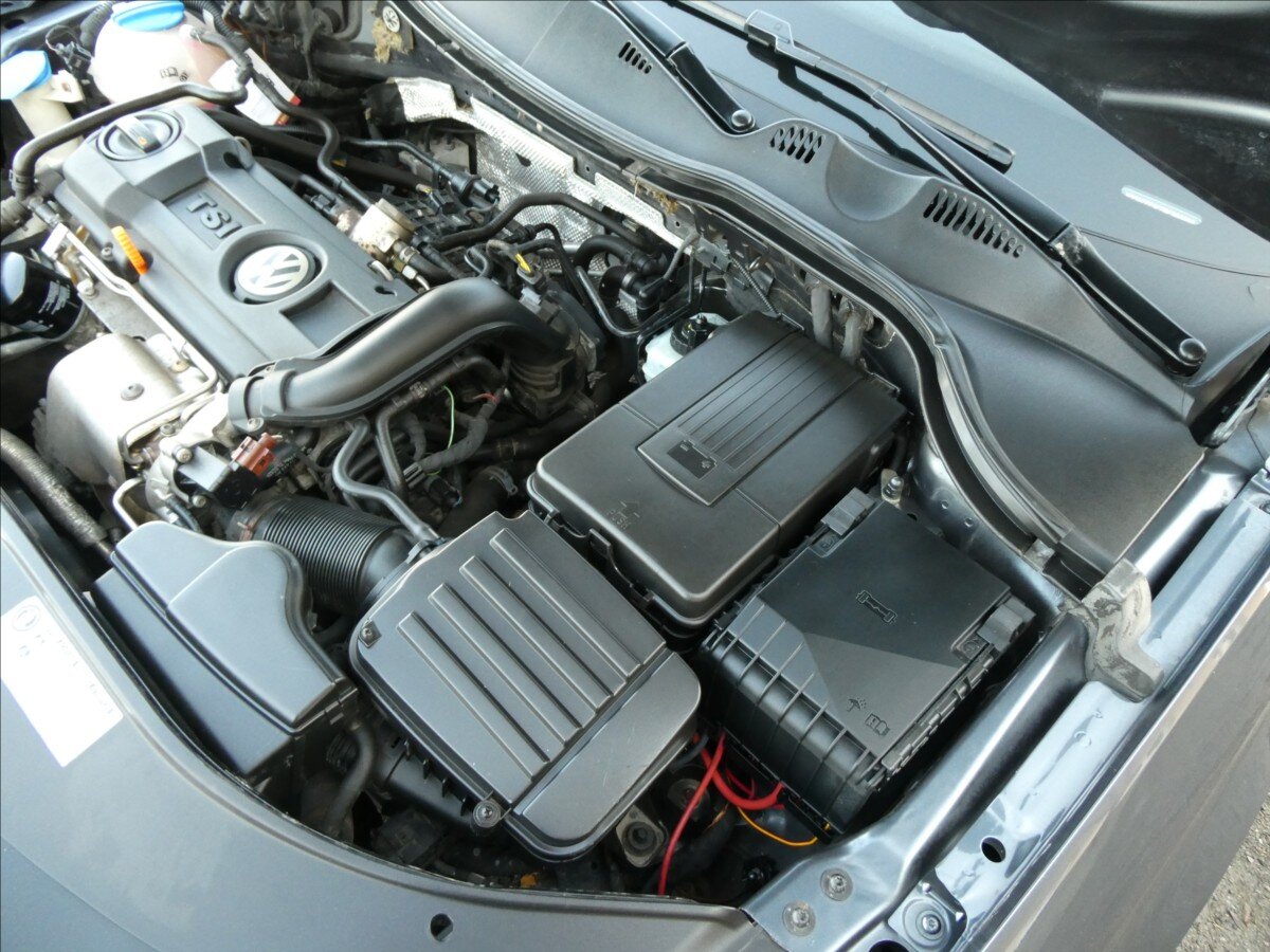 Volkswagen Passat Kombi 1,4 l 90 kw