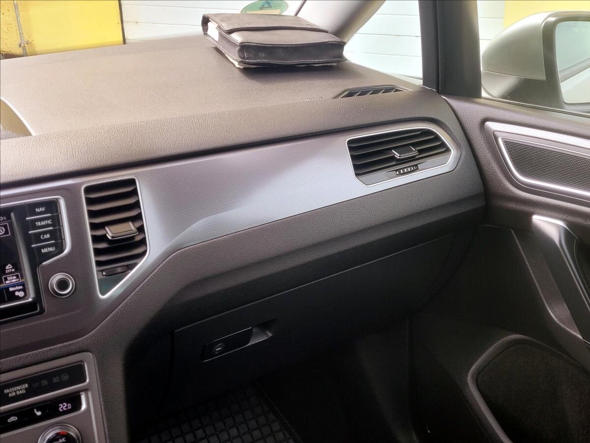 Volkswagen Golf Sportsvan MPV 1,2 l 81 kw