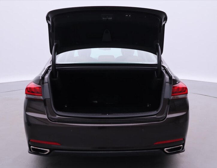 Hyundai Genesis Sedan / Limuzína 3,8 l 232 kw