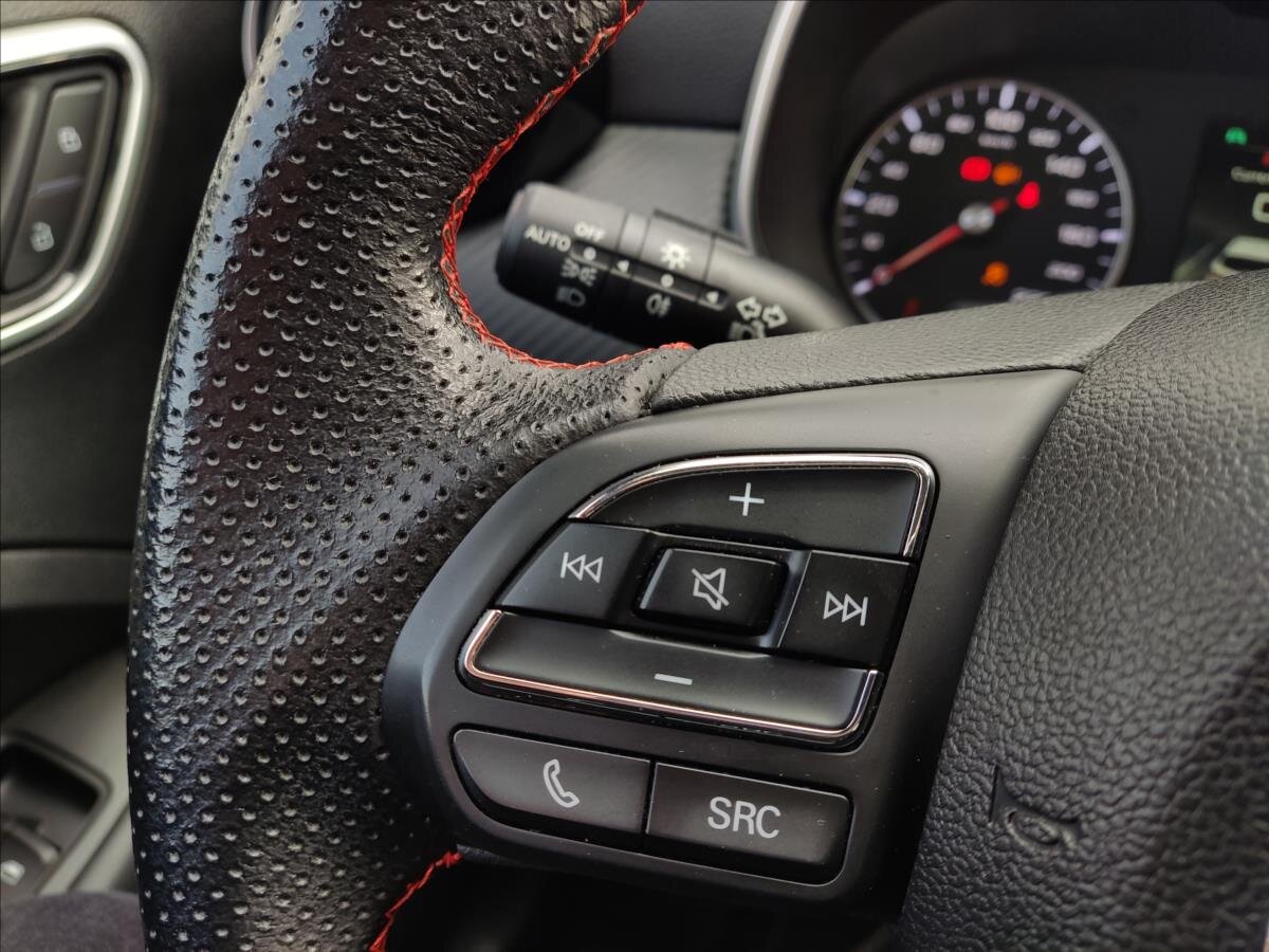 MG ZS SUV / Terénní 1,5 l 78 kw