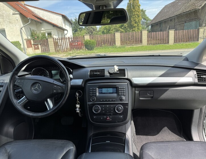 Mercedes-Benz Třídy R 13