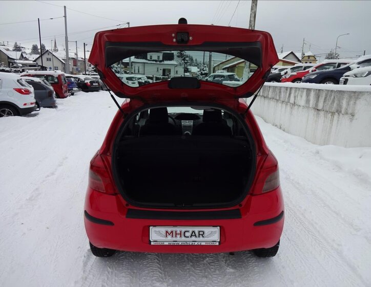 Toyota Yaris Hatchback 998,0 51 kw