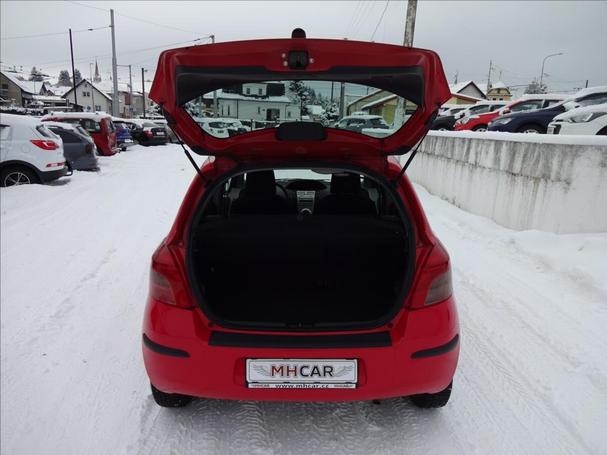 Toyota Yaris Hatchback 998,0 51 kw