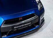 Nissan GT-R 8