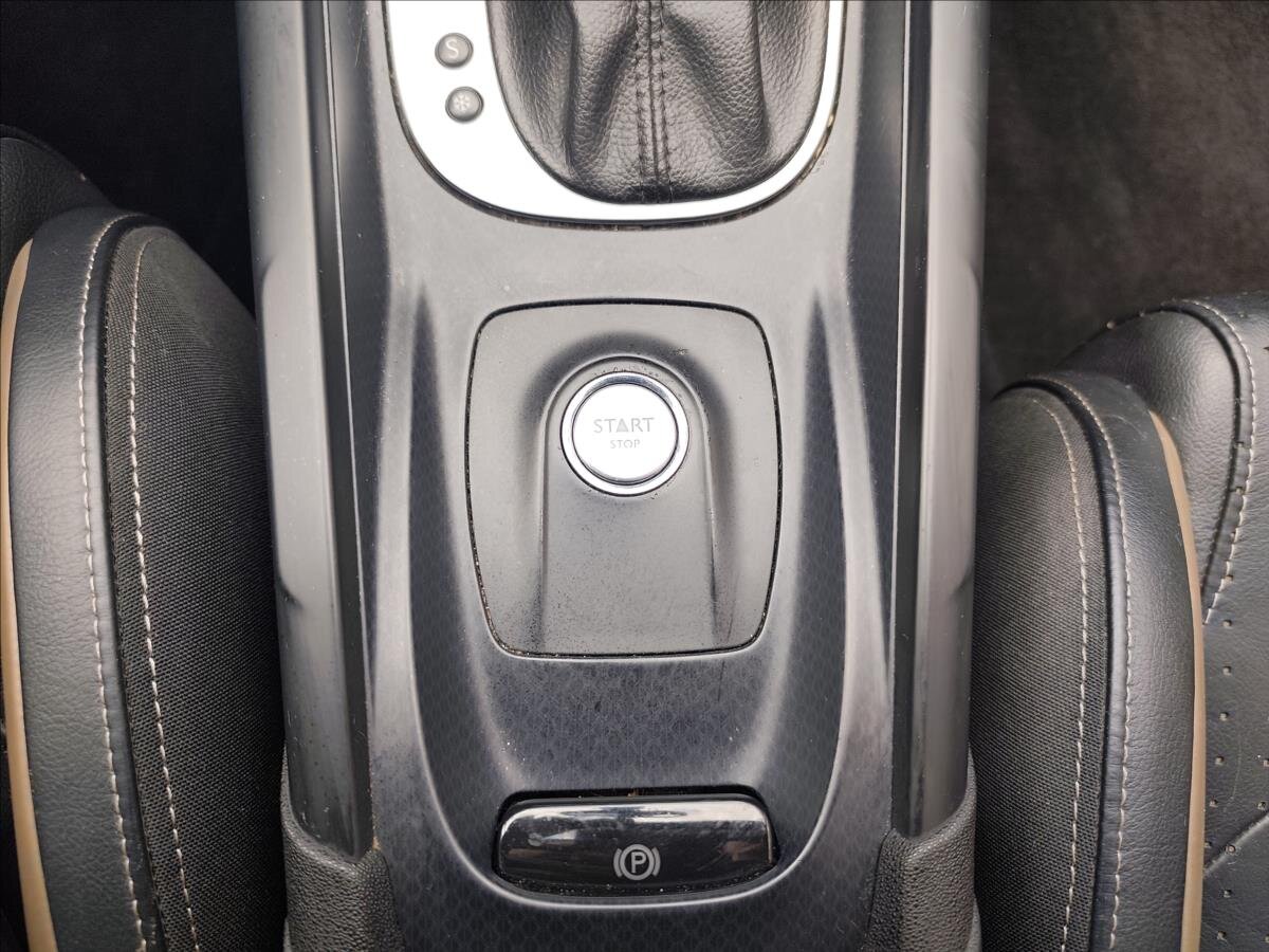 DS Automobiles DS4 Hatchback 2,0 l 133 kw