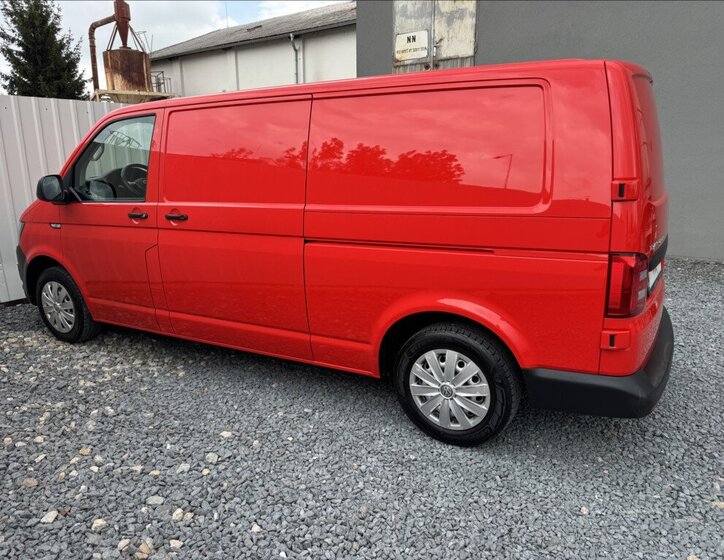 Volkswagen Transporter Skříň 2,0 l 110 kw